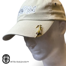 Load image into Gallery viewer, NORTHERN PIKE HOOKIT © - Hat Hook - Fishing Hat Clip - Hat Pin - Brim Clip