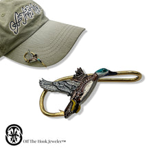 Load image into Gallery viewer, WIDGEON HOOKIT© Hat Hook - Fishing Hat Clip -  Brim clip - Brim pin