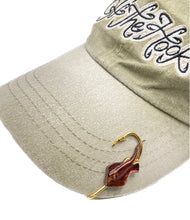 Load image into Gallery viewer, STINGRAY HOOKIT© - Fishing hat pin - Hat Clip - Brim Clip